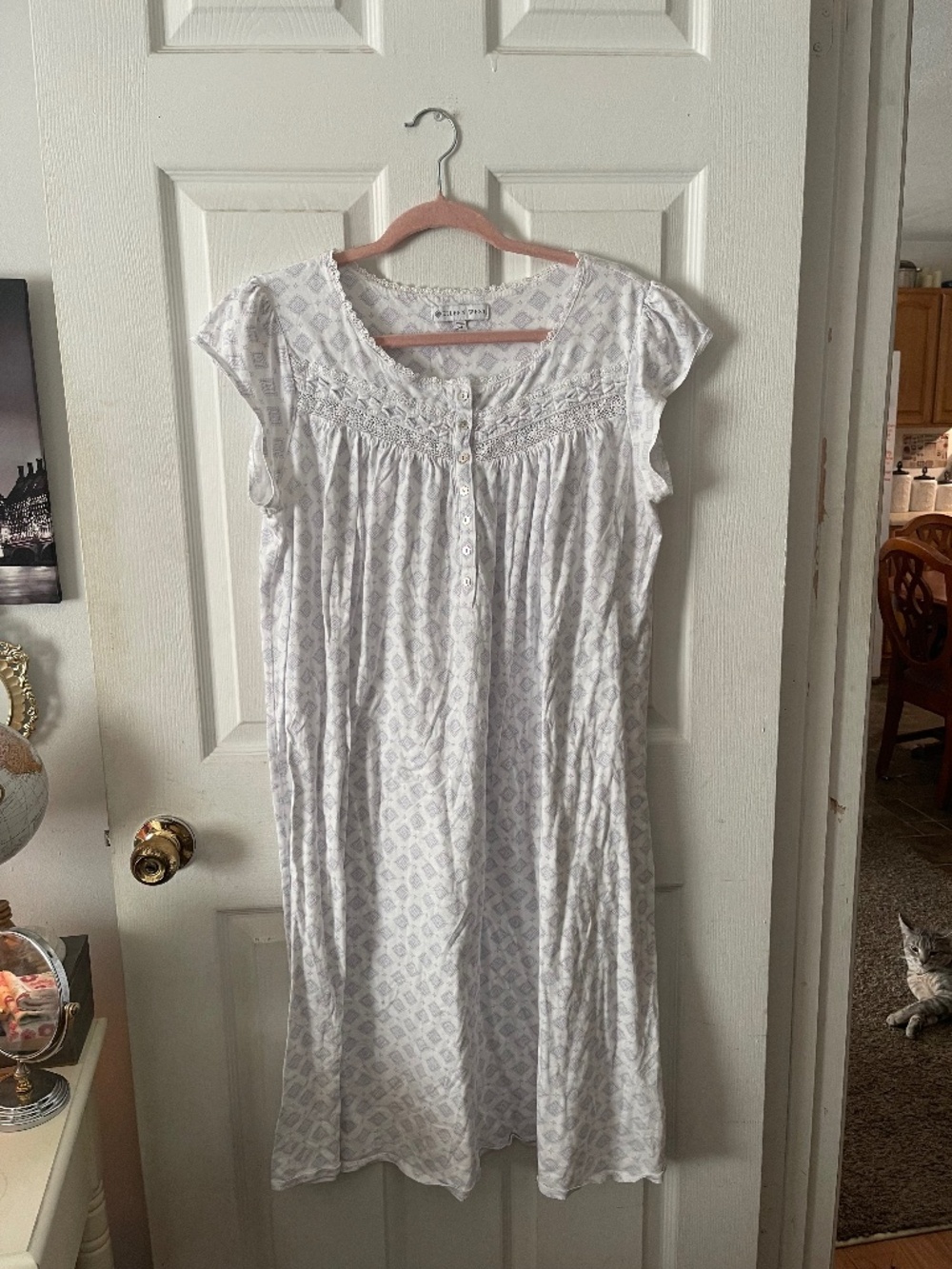 Eileen West Women’s Traditional Nightgown 100% Cotton M Cottagecore Romantic